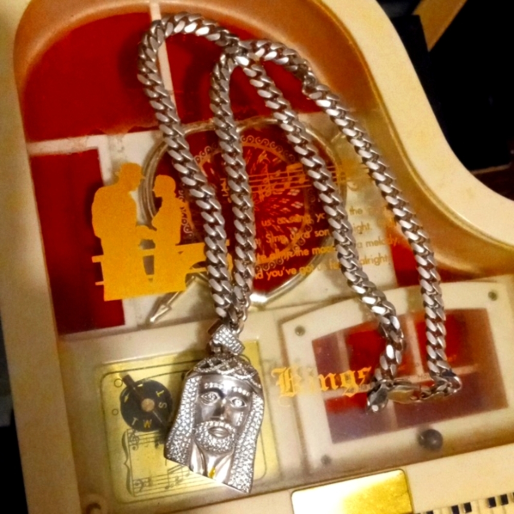 Silver cuban Jesus💎 pendant